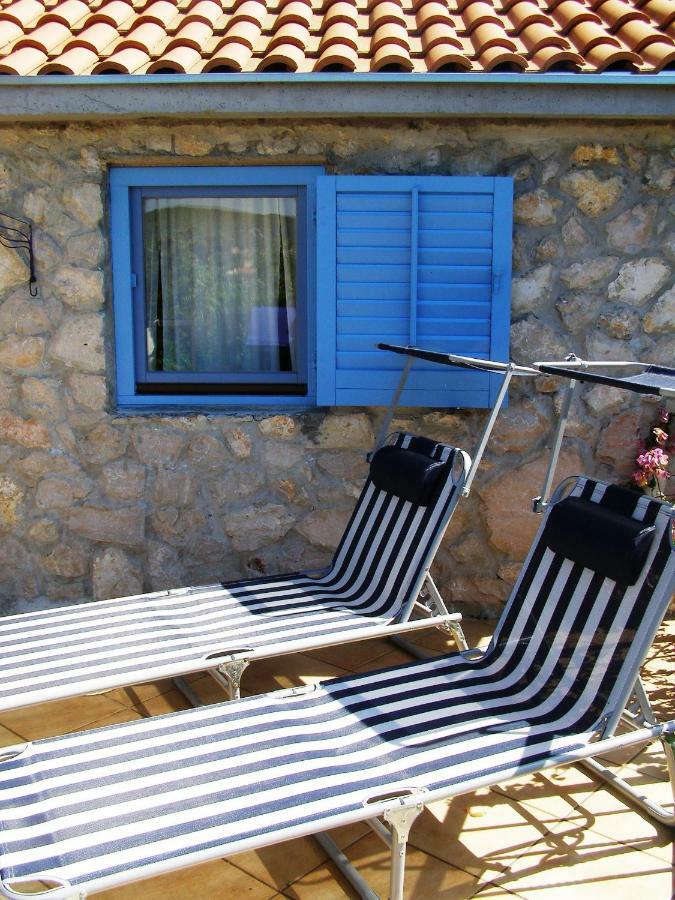 Charming Dalmatian Apartment With Panoramic View Tkon Exterior photo